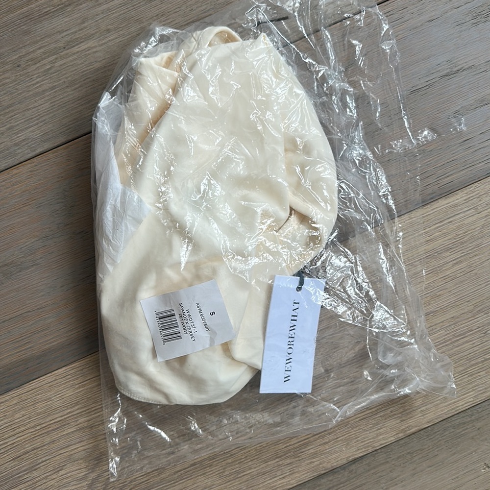 WE WORE WHAT asymmetrical bodysuit ivory Small tank - Picture 4 of 4
